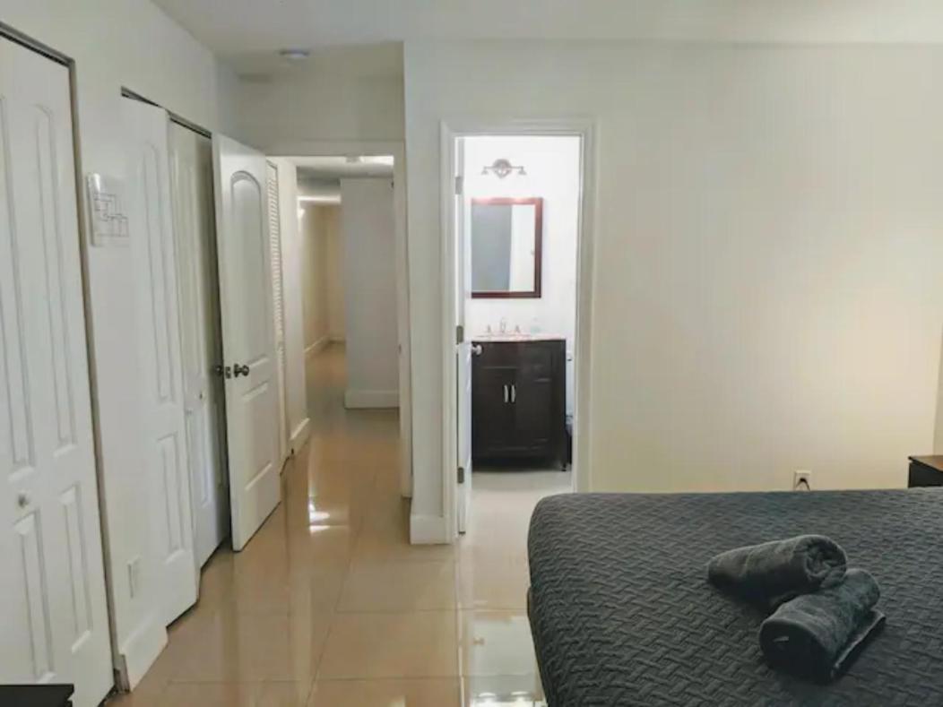 A4 - Endless Summer Rentals - Downtown Apartment Near Park, Ports, And Beach Fort Lauderdale Exterior foto